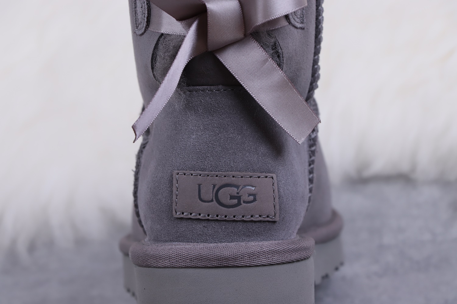 UGG 42.68$ 编号279-2441-R gallery