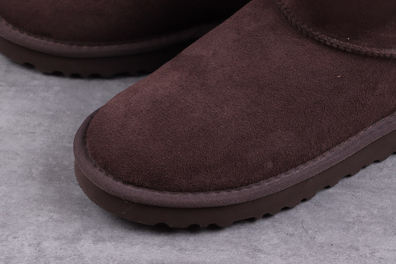 UGG 42.68$ 编号279-2441-R gallery