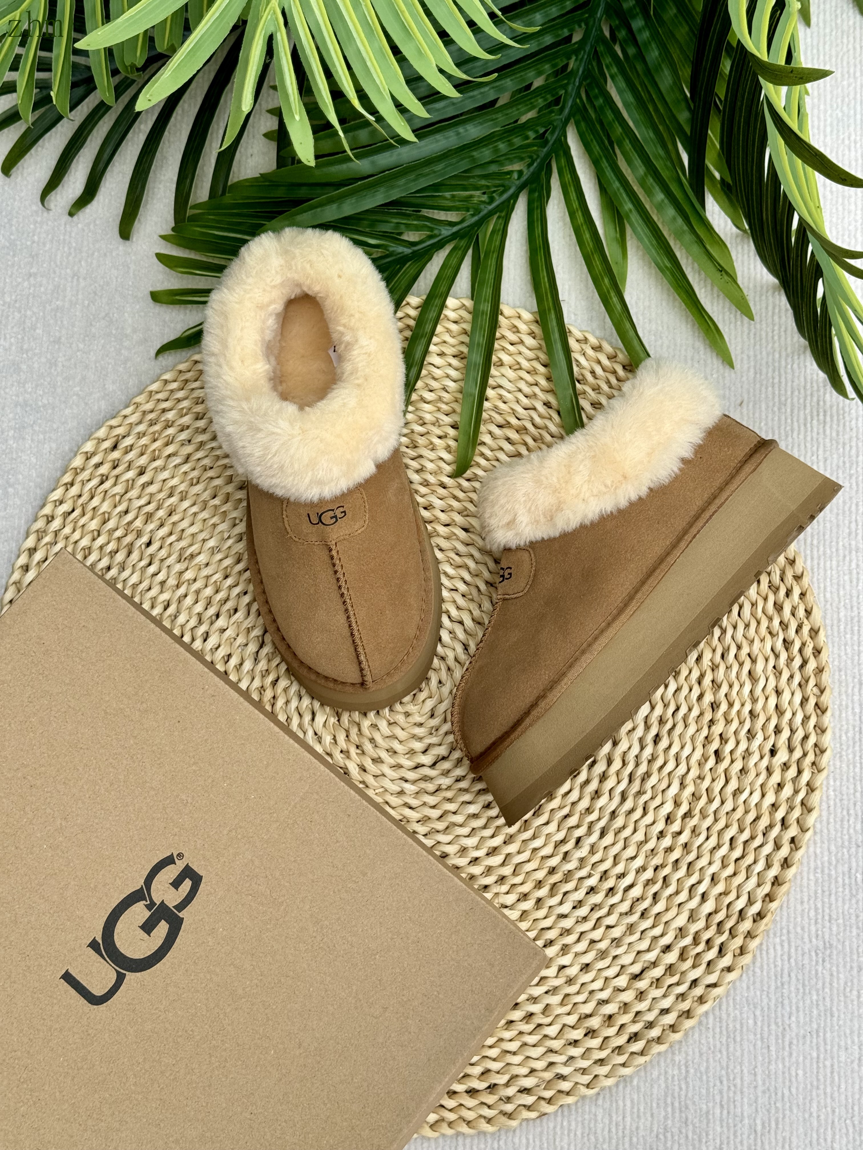 UGG 43.22$  code 279-6790-R gallery