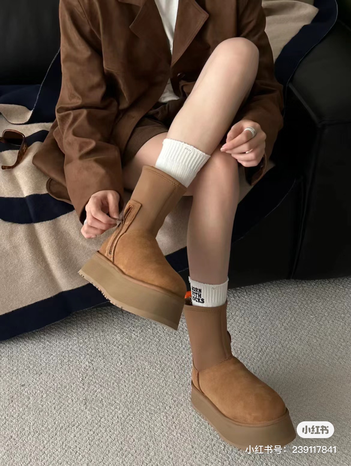 UGG 45.77$  code 518-6802-R gallery