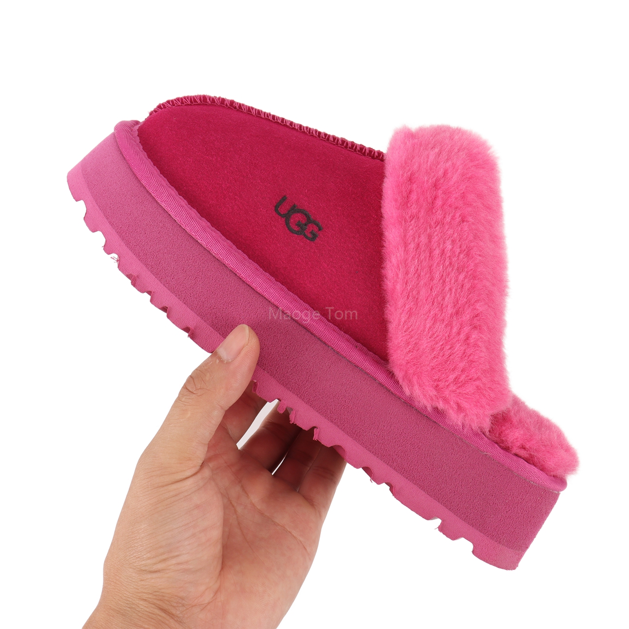 UGG 46.26$    CODE 279-10468-T gallery