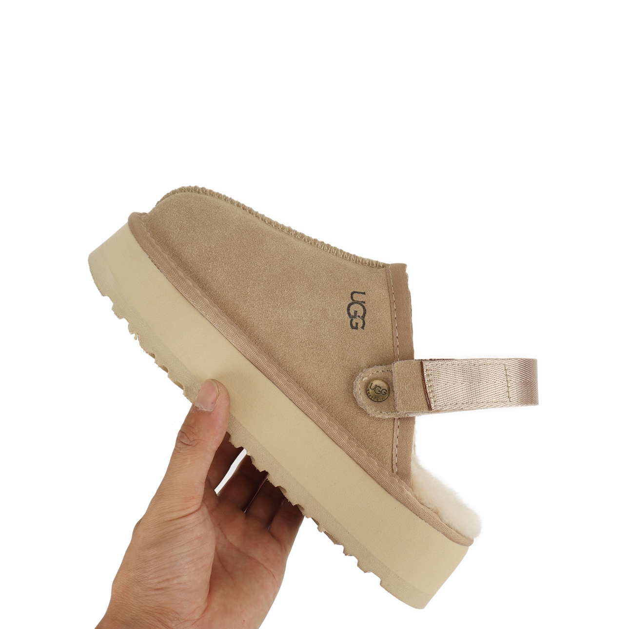 UGG 46.26$    CODE 279-10473-T gallery