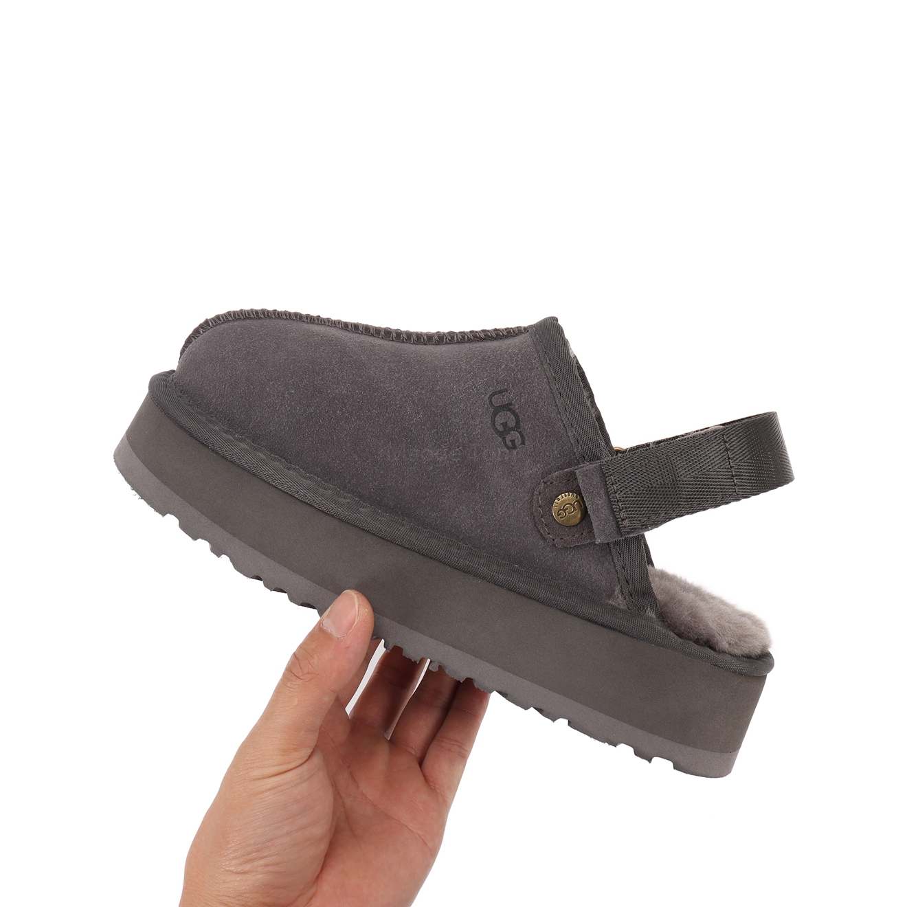 UGG 46.26$    CODE 279-7280-R gallery