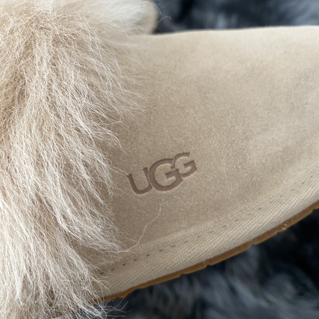 UGG 46.66$   4322-M gallery