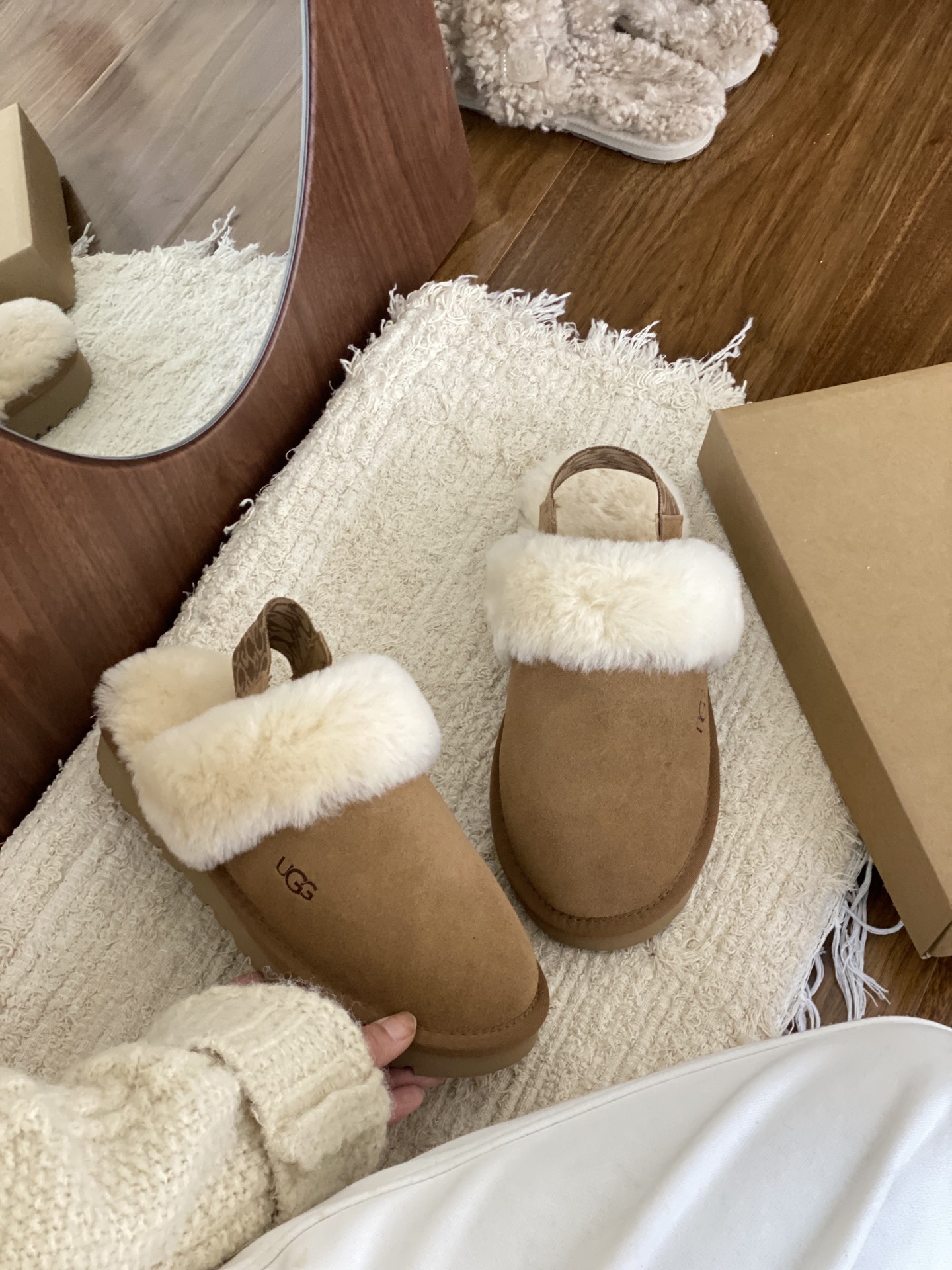 UGG 49.99$  code 356-6804-R gallery