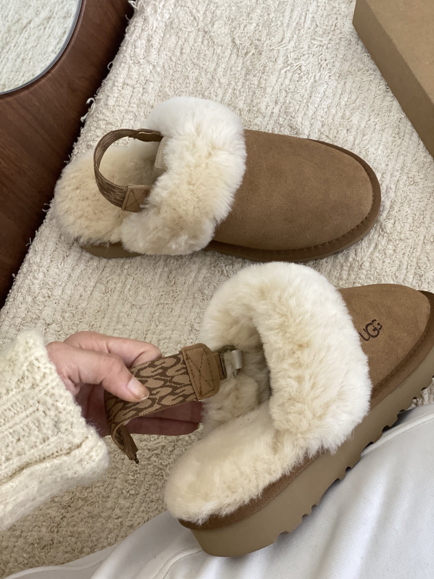 UGG 49.99$  code 356-6804-R gallery