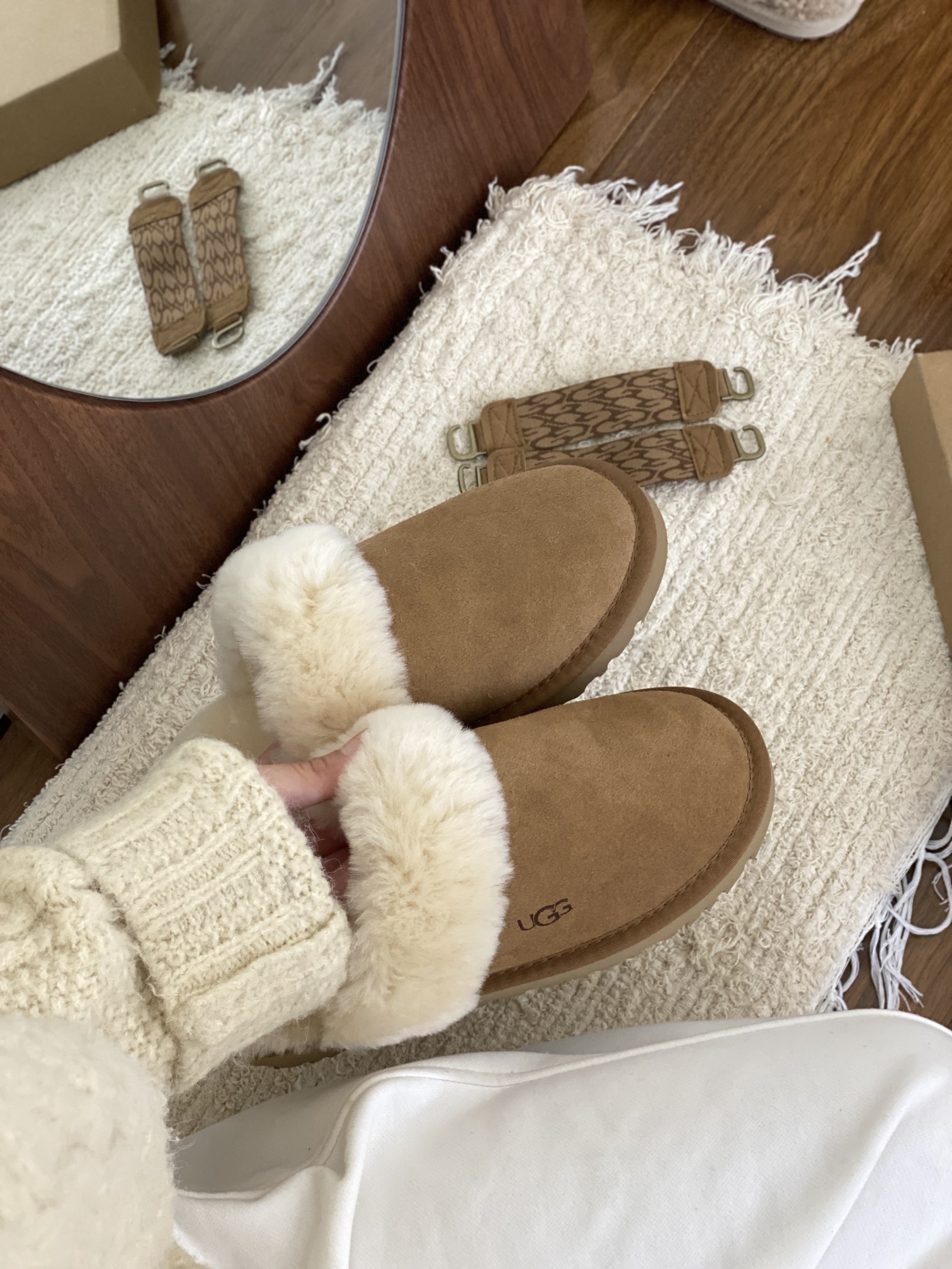 UGG 49.99$  code 356-6804-R gallery