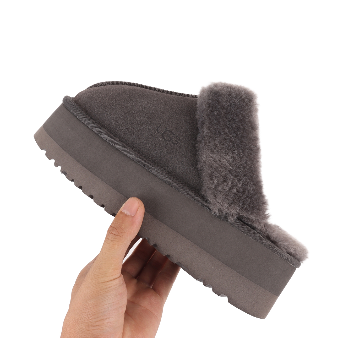 UGG 51.15$    CODE 279-7303-R gallery