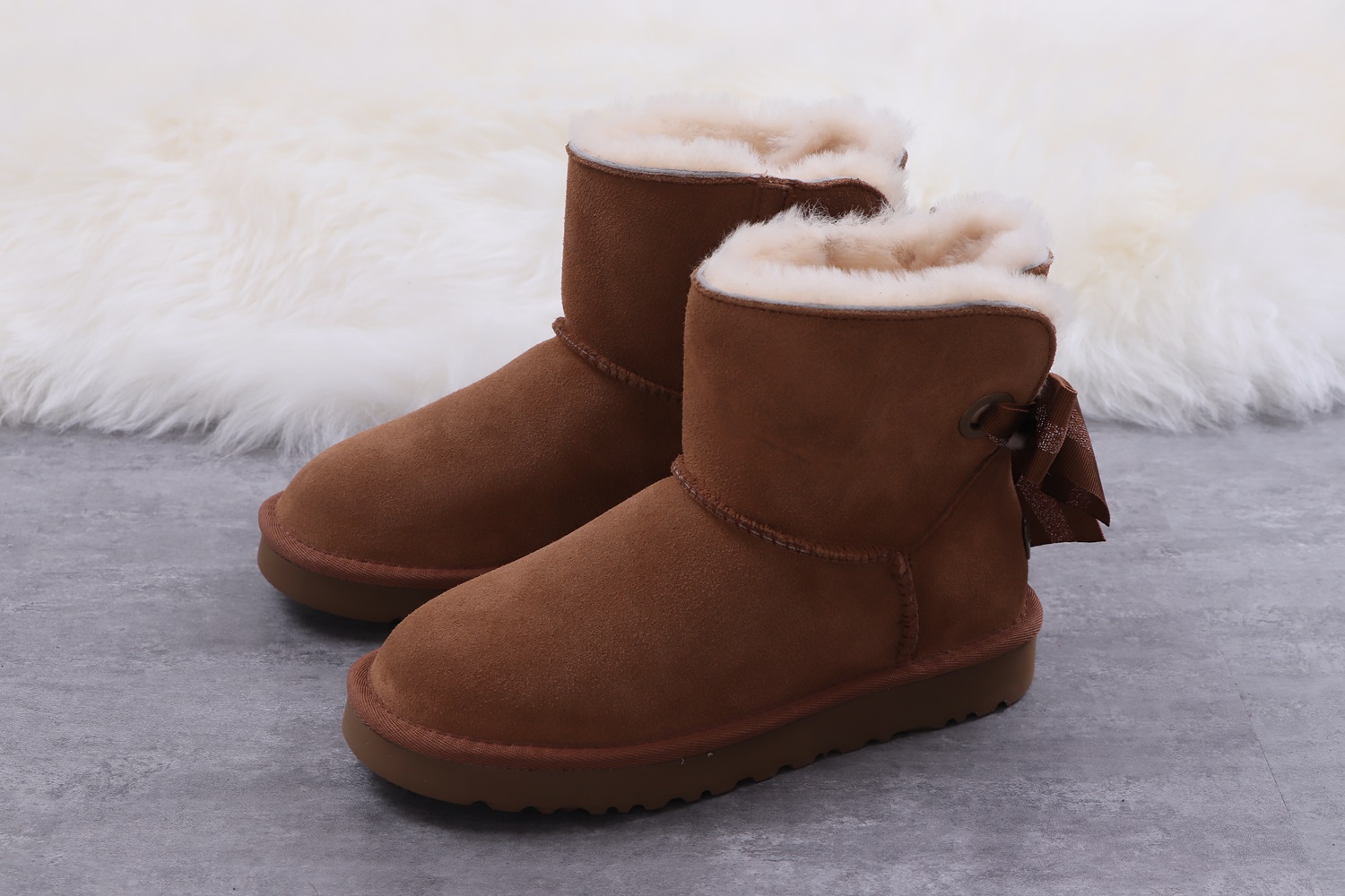 UGG 52.28$ 编号279-2434-R gallery