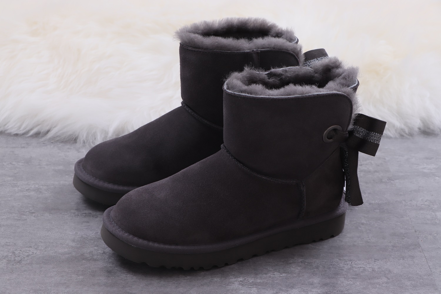 UGG 52.28$ 编号279-2434-R gallery