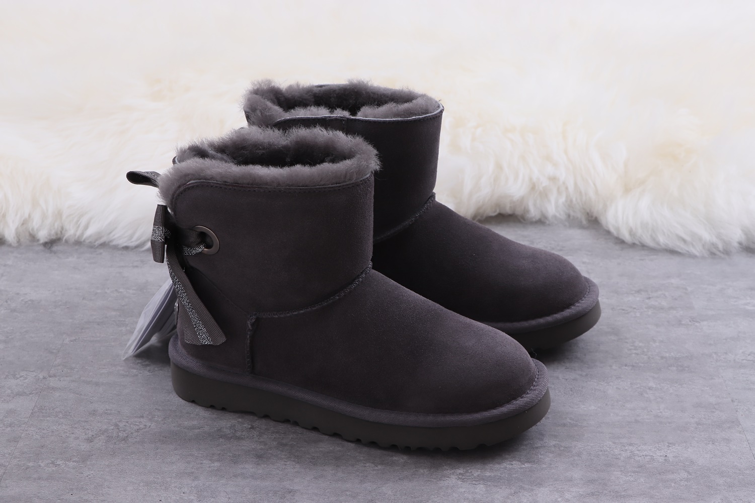 UGG 52.28$ 编号279-2434-R gallery