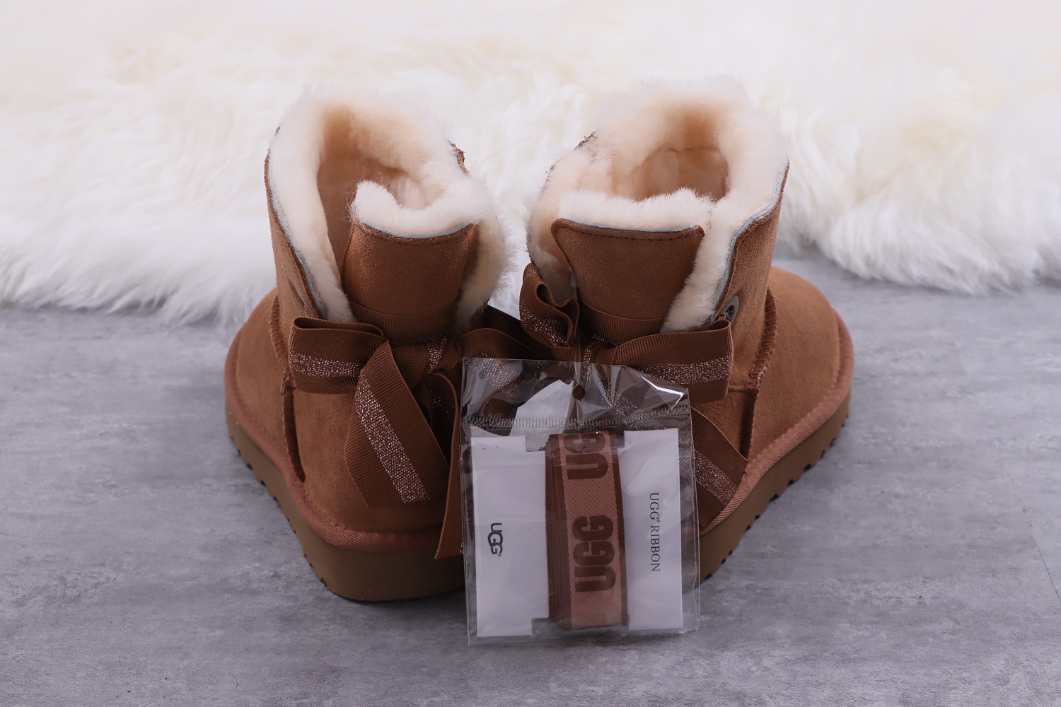 UGG 52.28$ 编号279-2434-R gallery