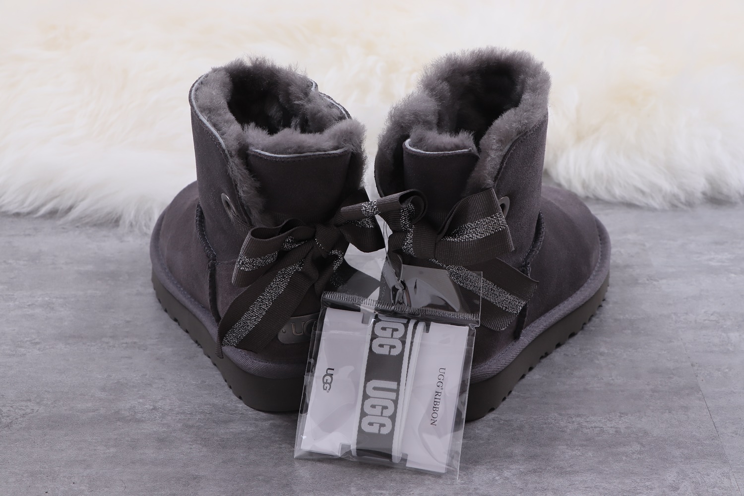 UGG 52.28$ 编号279-2434-R gallery