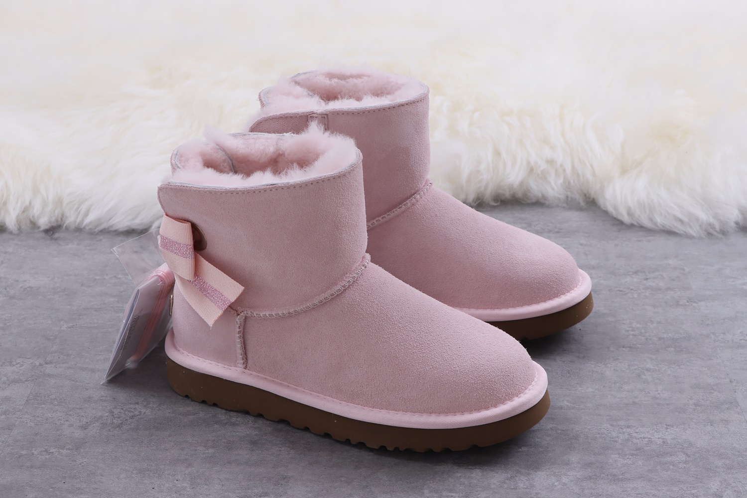 UGG 52.28$ 编号279-2434-R gallery