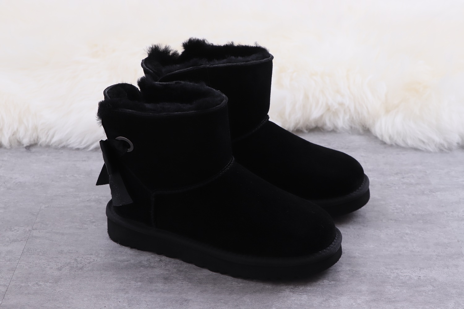 UGG 52.28$ 编号279-2434-R gallery