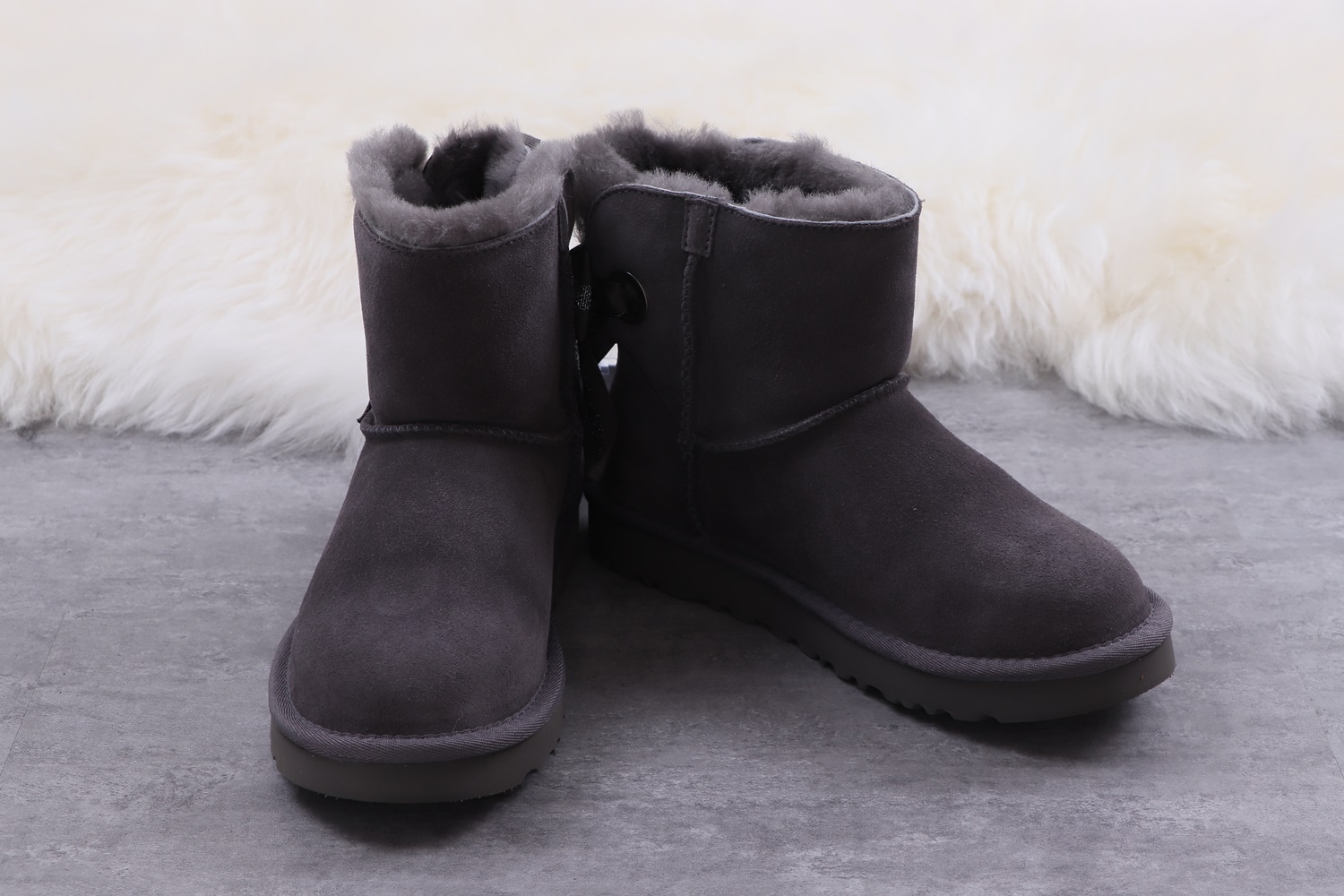 UGG 52.28$ 编号279-2434-R gallery