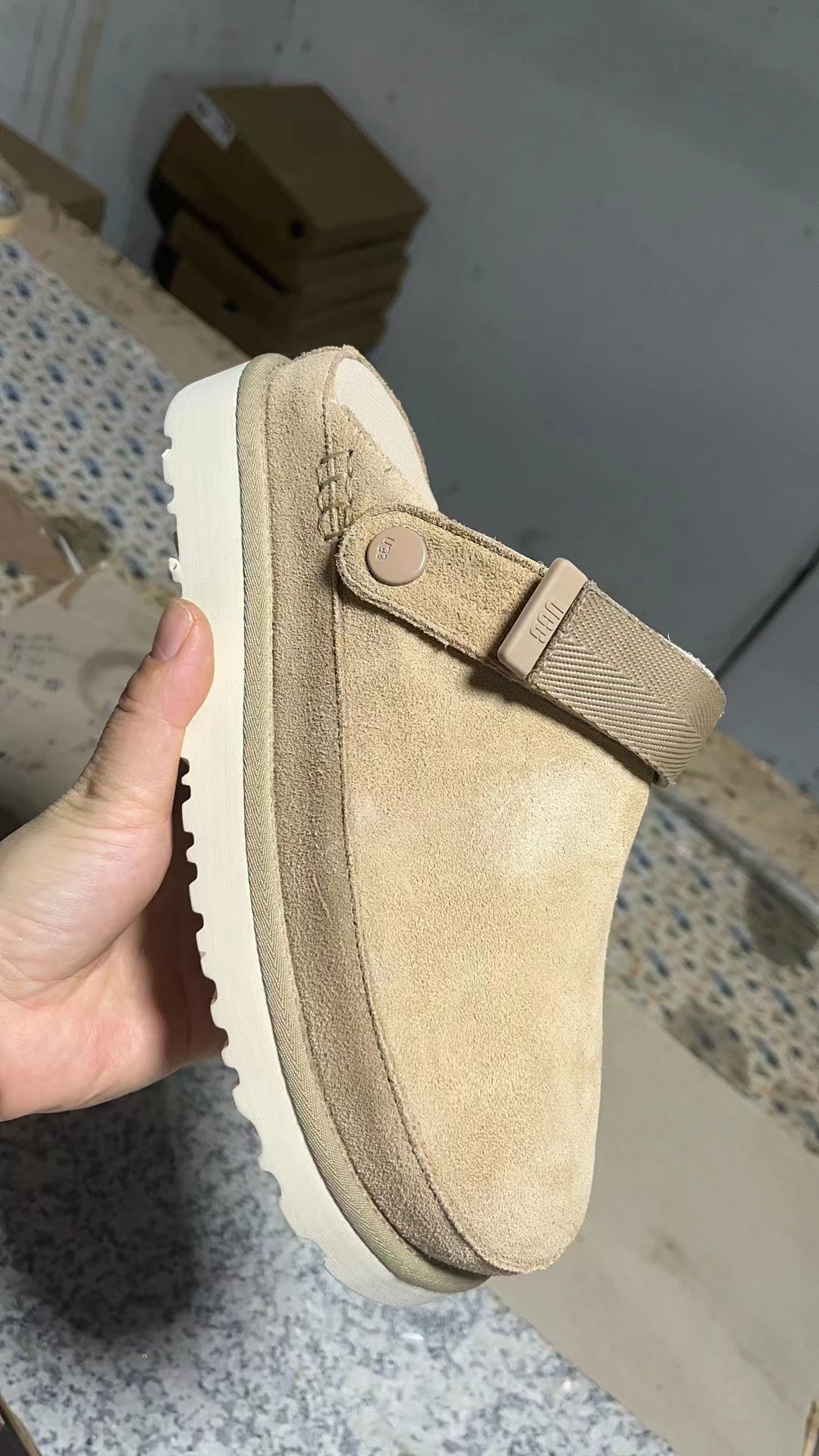 UGG 61.58$     CODE 525-6995-R gallery