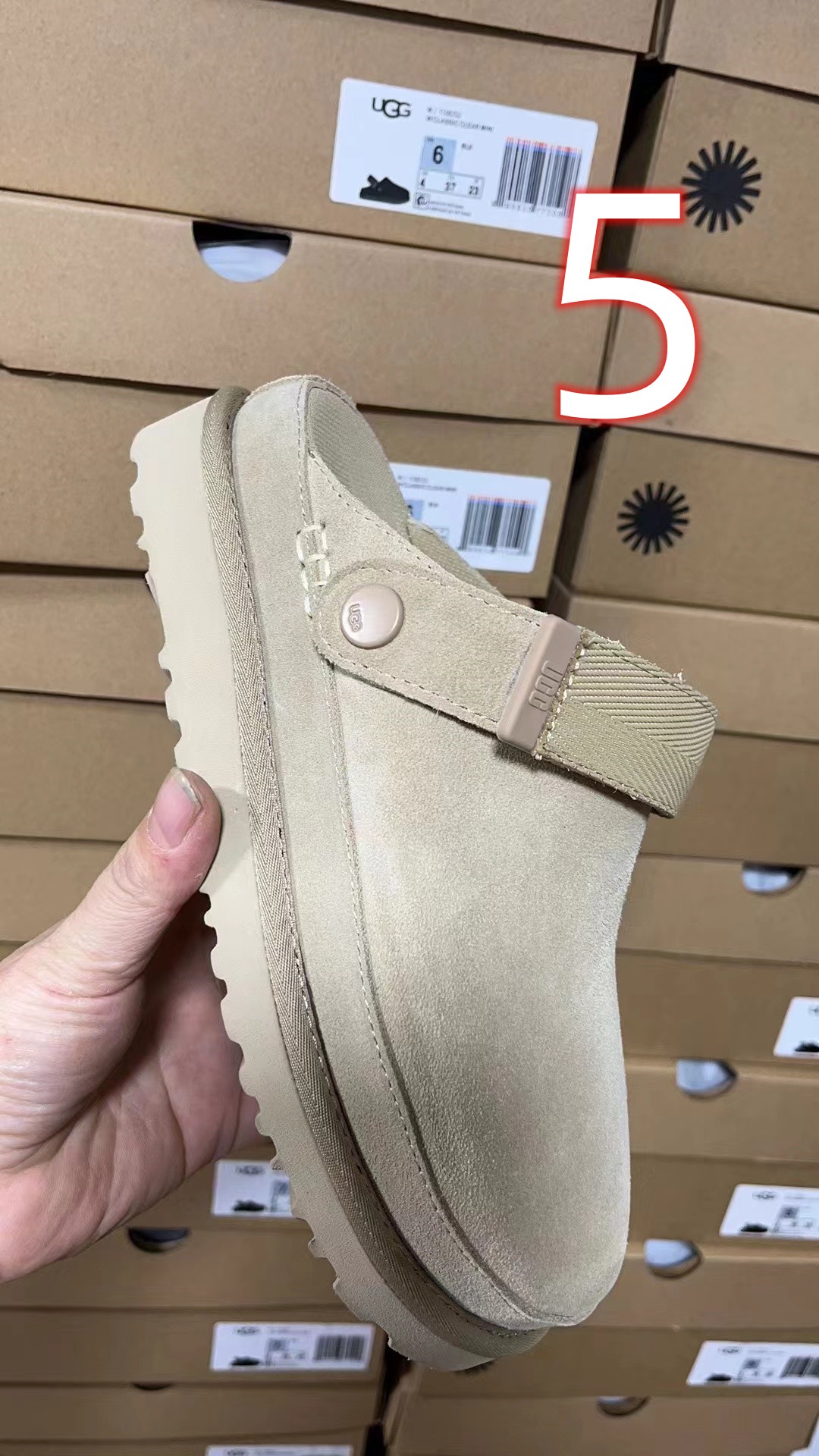 UGG 61.58$     CODE 525-6995-R gallery