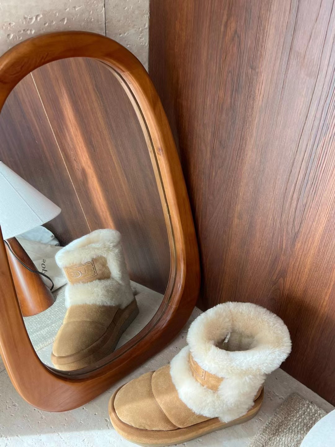 UGG 66.66$     code  524-6856-R gallery