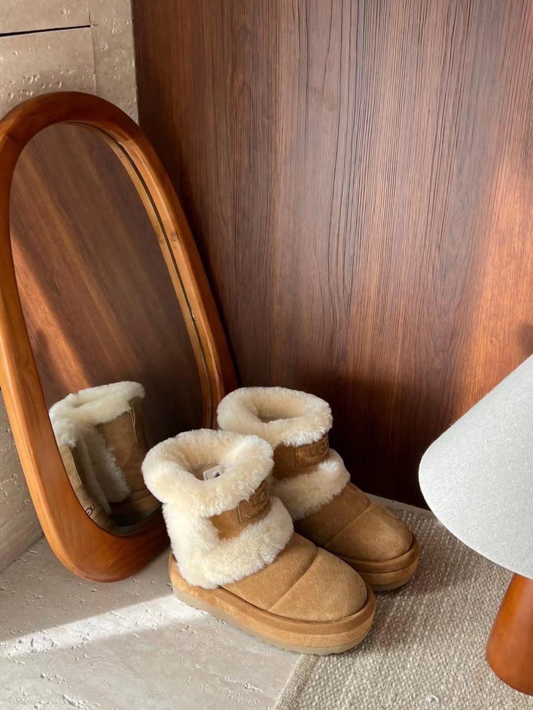 UGG 66.66$     code  524-6856-R gallery