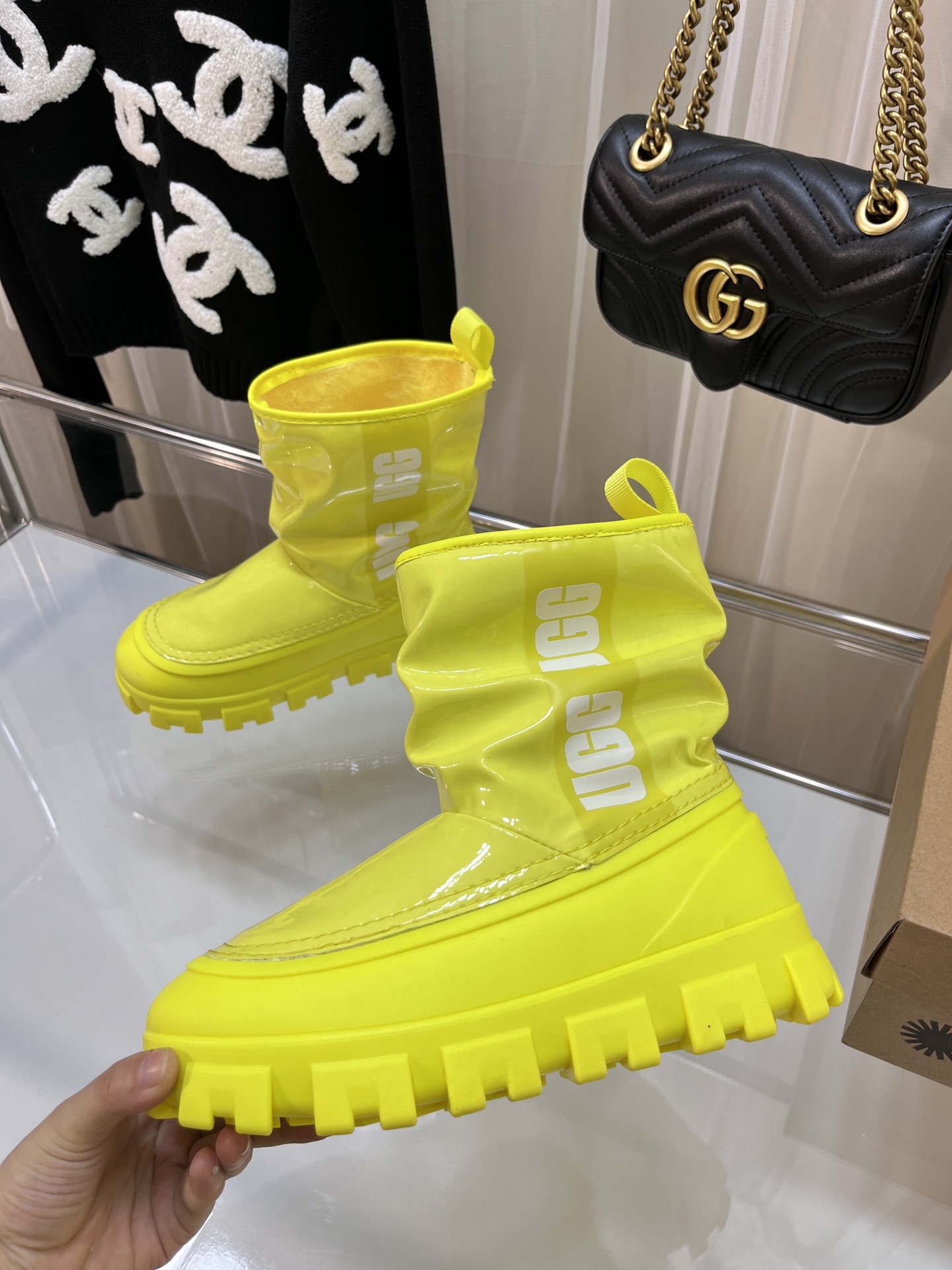 UGG 69.99$  code  506-6783-R gallery