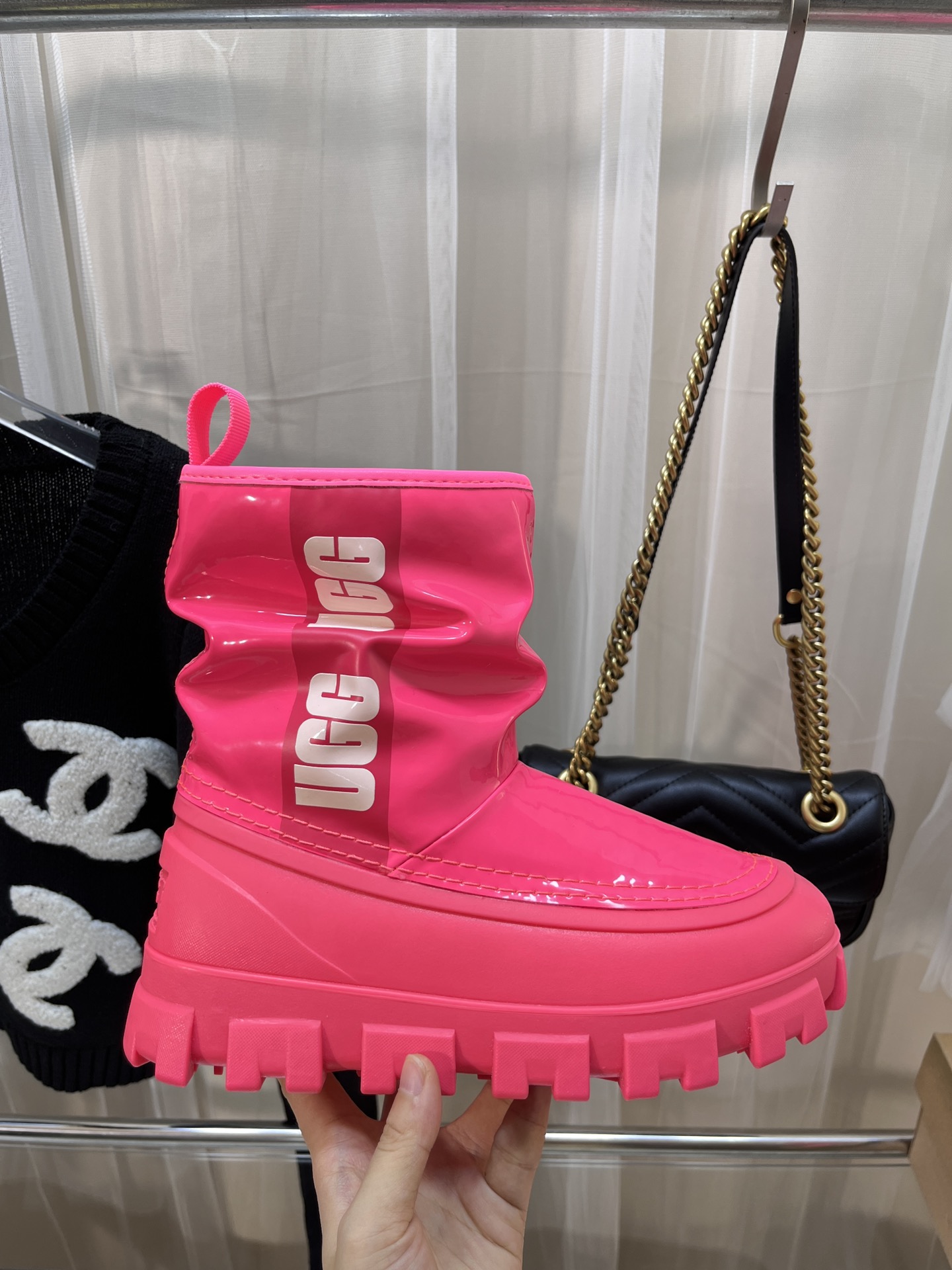 UGG 69.99$  code  506-6783-R gallery