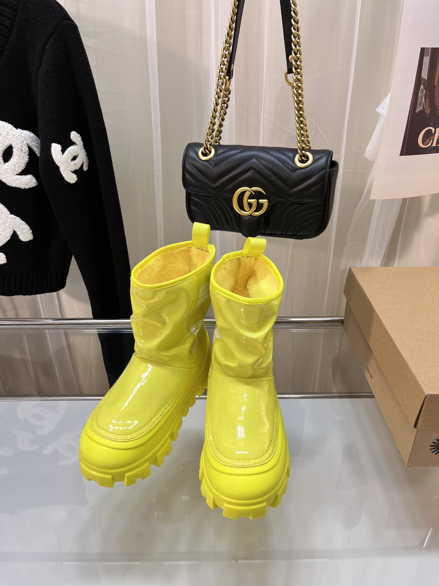 UGG 69.99$  code  506-9594-T gallery