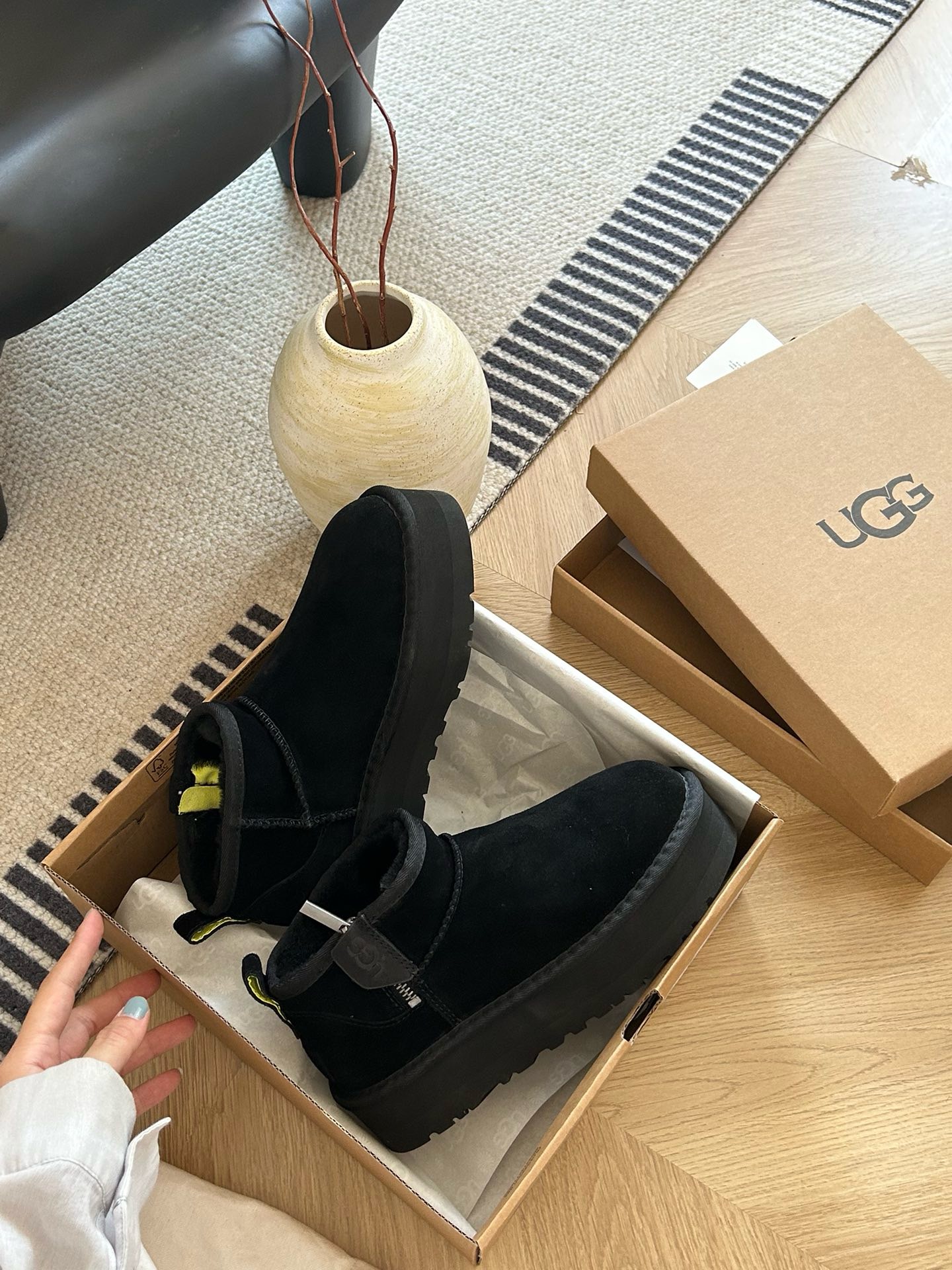 UGG 78$   279- 10358-T gallery