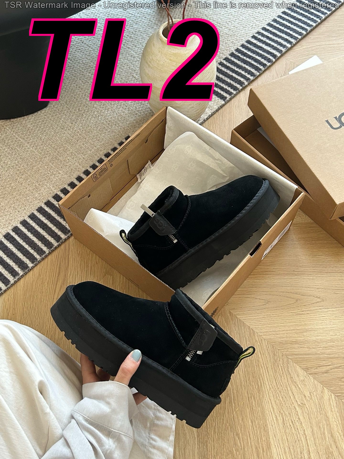 UGG 78$   279- 10358-T gallery