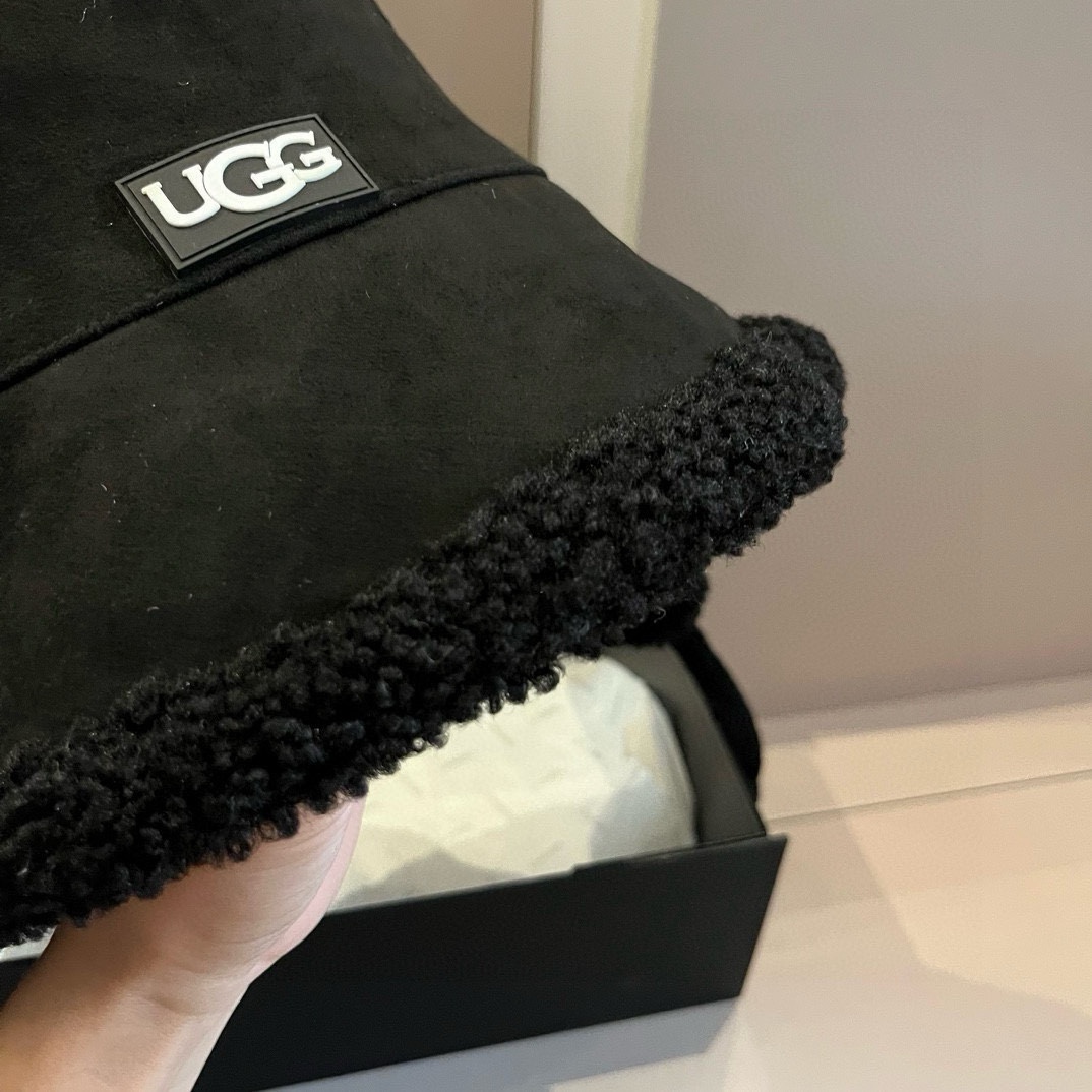 UGG $33 gallery