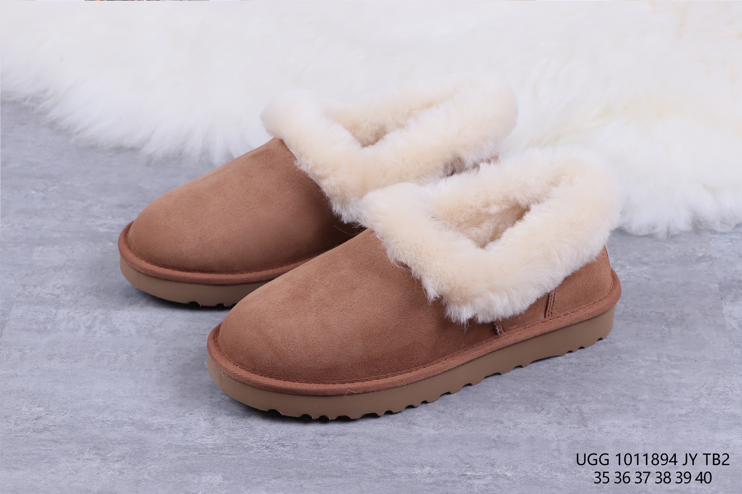 UGG  39.21  CODE 279-2423-R gallery