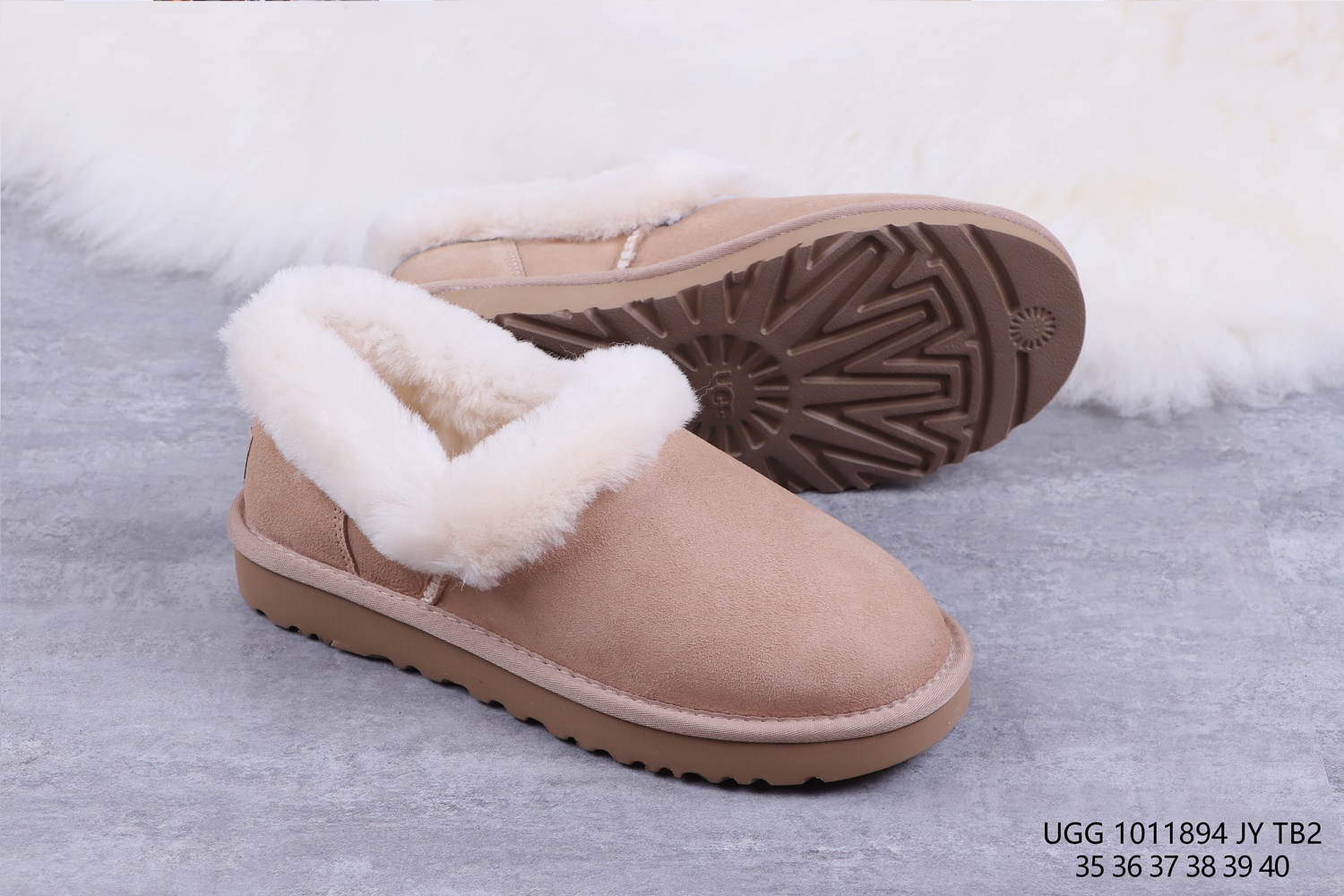 UGG  39.21  CODE 279-2423-R gallery