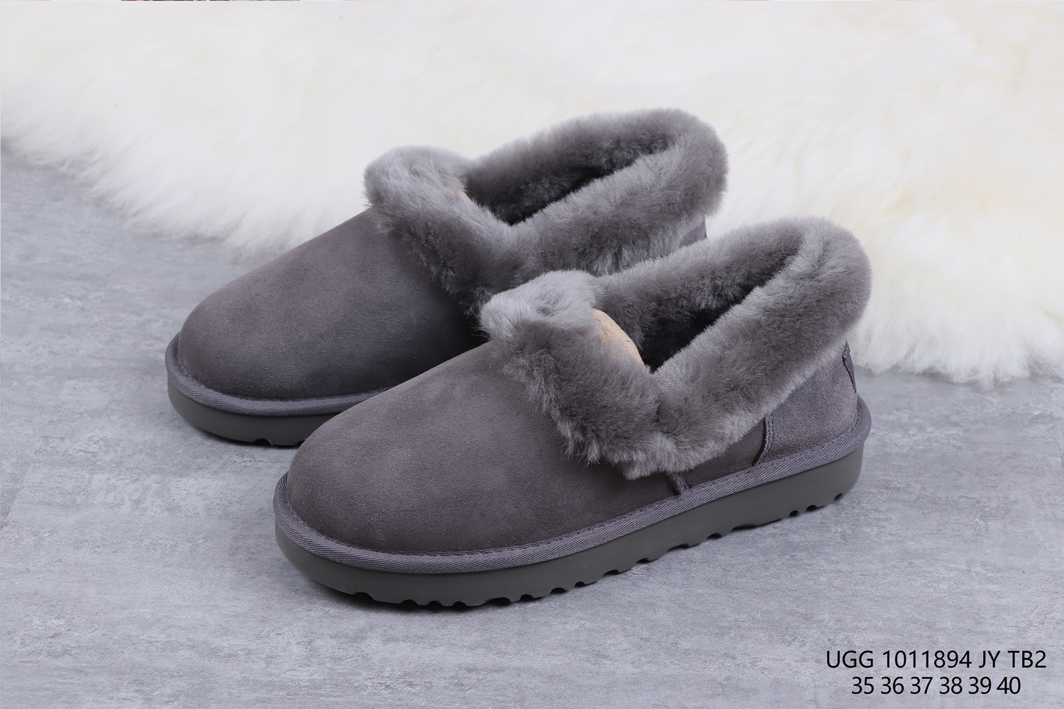 UGG  39.21  CODE 279-2423-R gallery