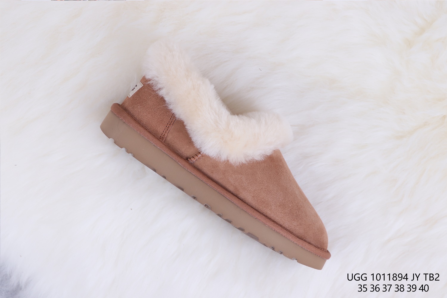 UGG  39.21  CODE 279-2423-R gallery