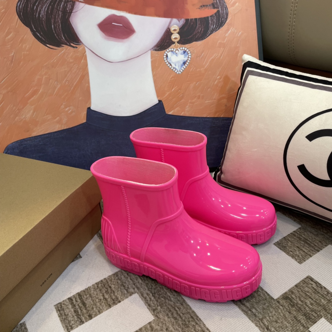 UGG rain boots  $56     10041-T gallery