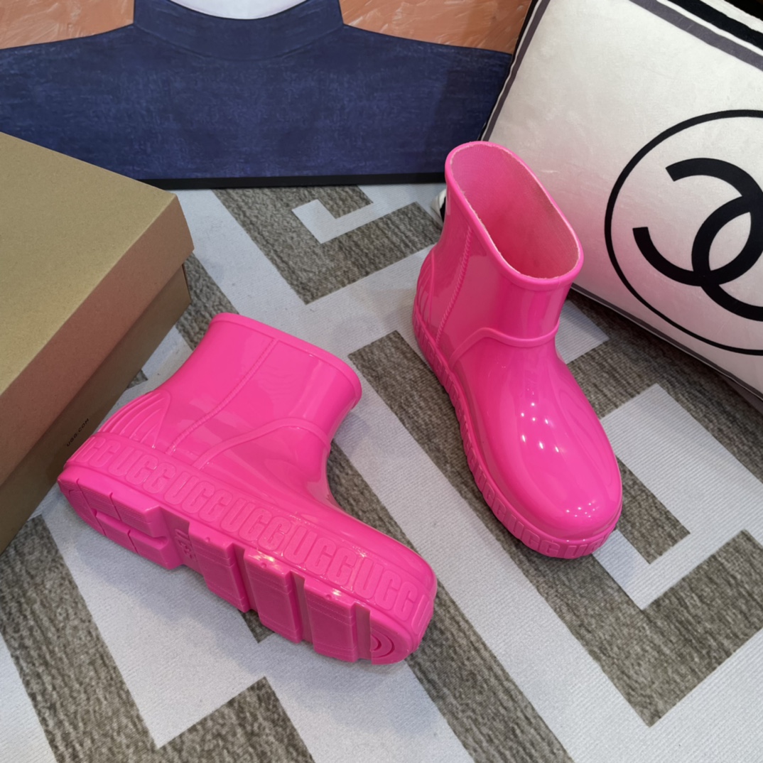 UGG rain boots  $56     10041-T gallery