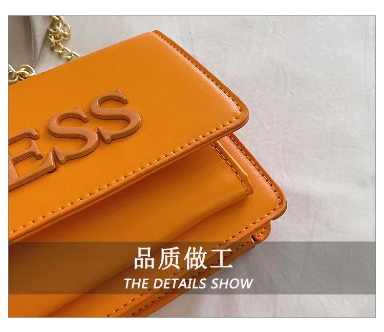 V1903-189.8💴25.99$ GUESS gallery