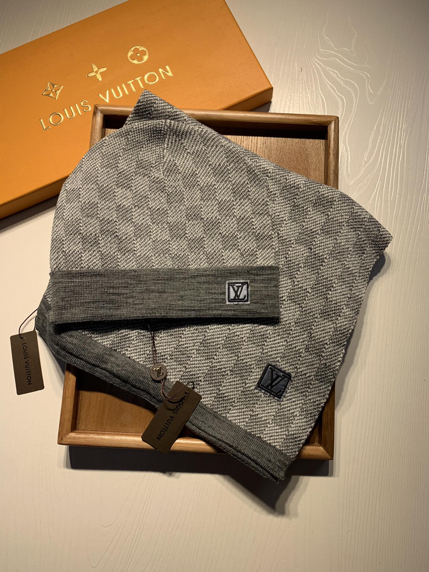 V2009-211💴29.99$LV gallery