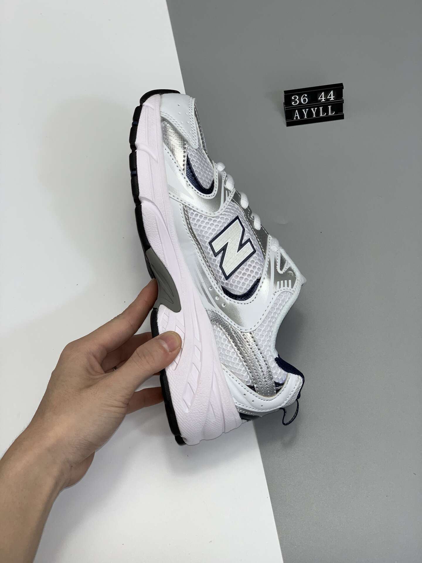 V2068-350💴49.53$NB gallery