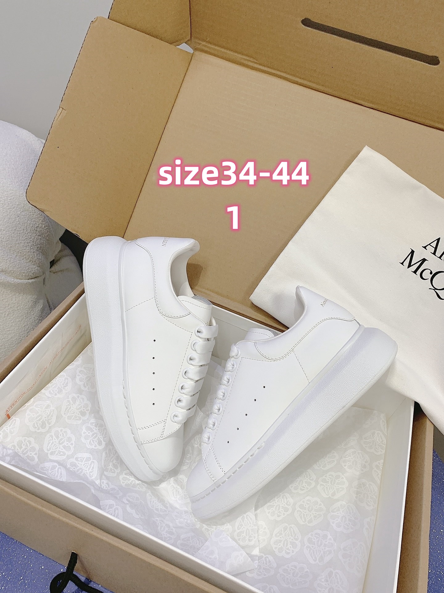 V2309-308.8💴42.88$Alexander Mcqueen gallery