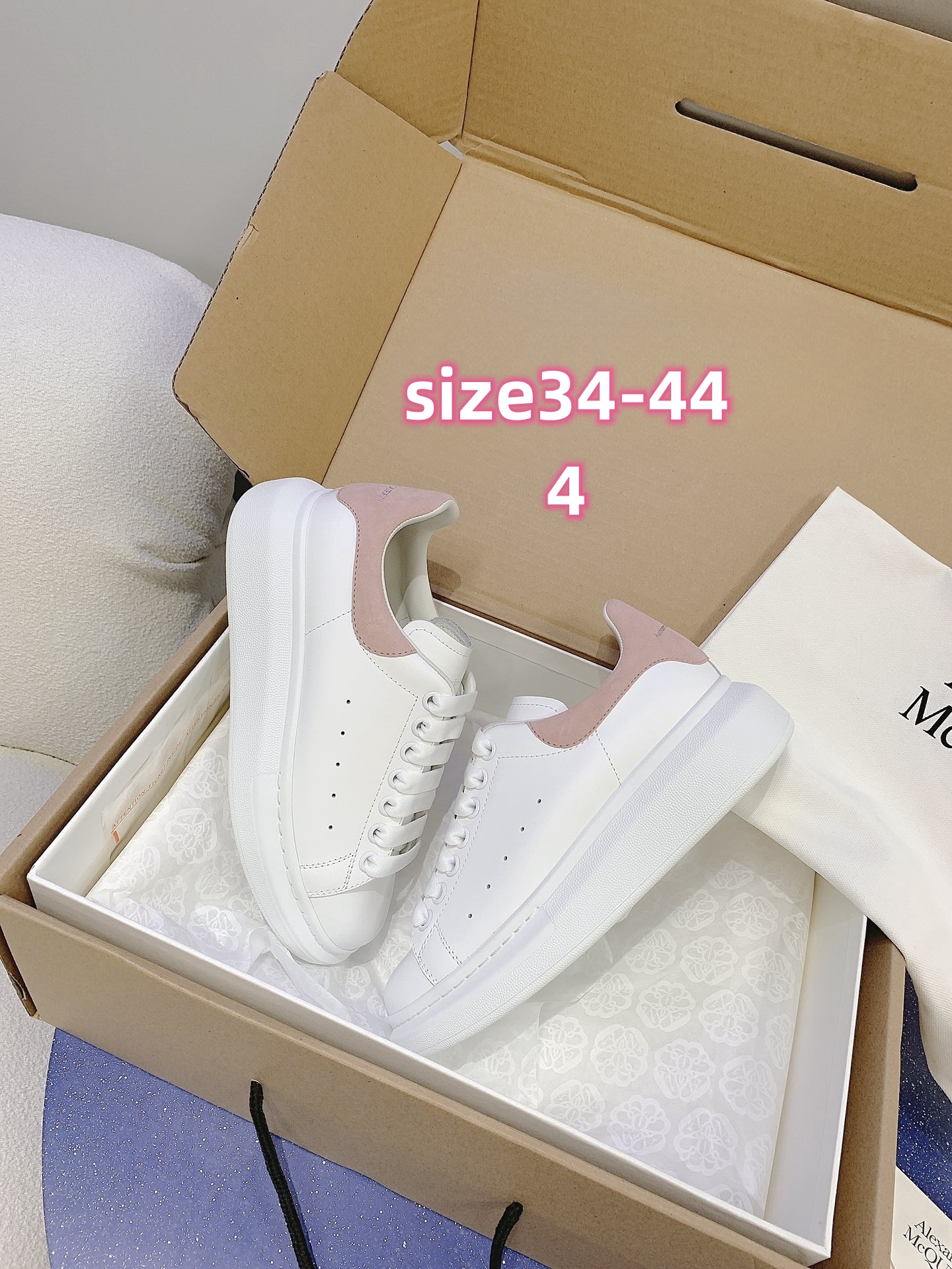 V2309-308.8💴42.88$Alexander Mcqueen gallery