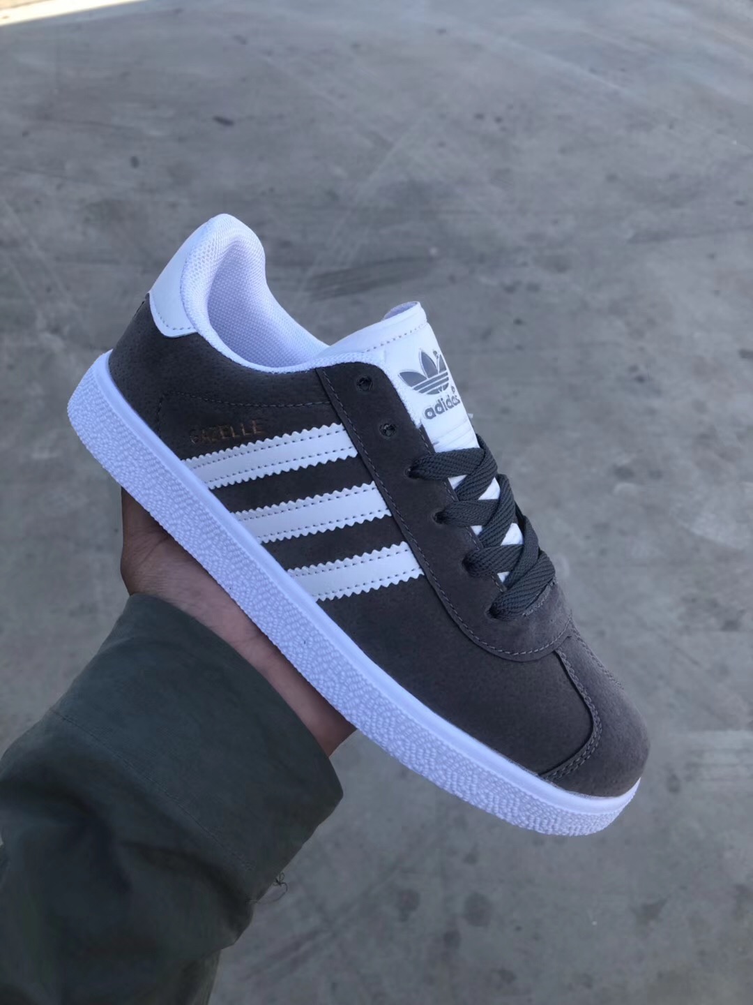 V2401-199.2💴27.66$adidas gallery