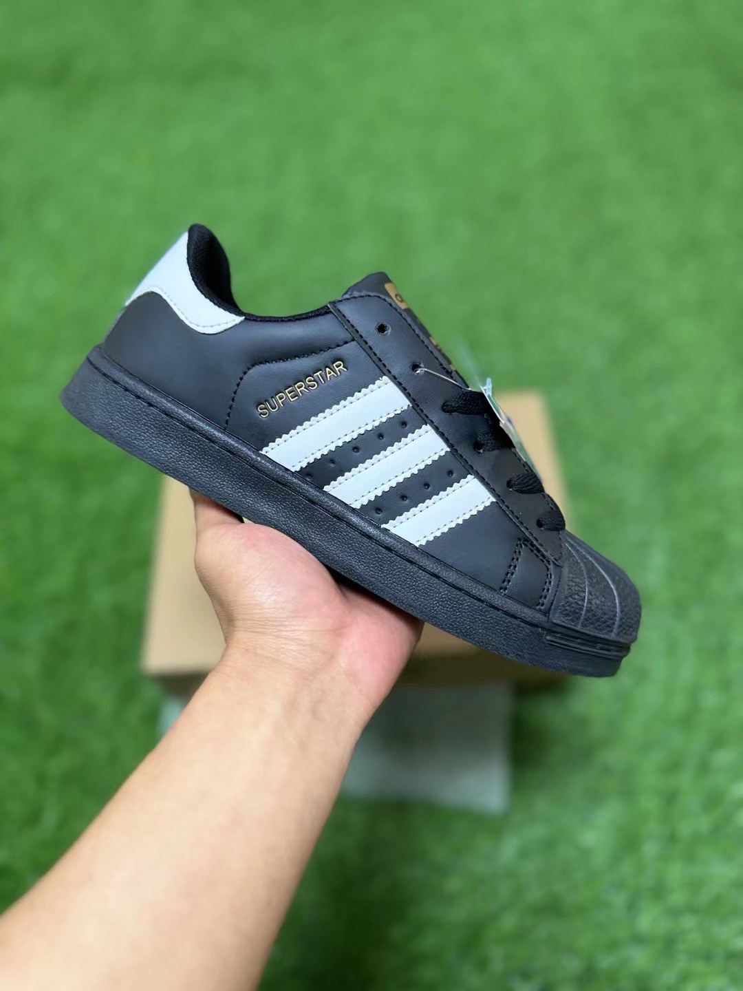 V2421-194.3💴26.99$adidas gallery