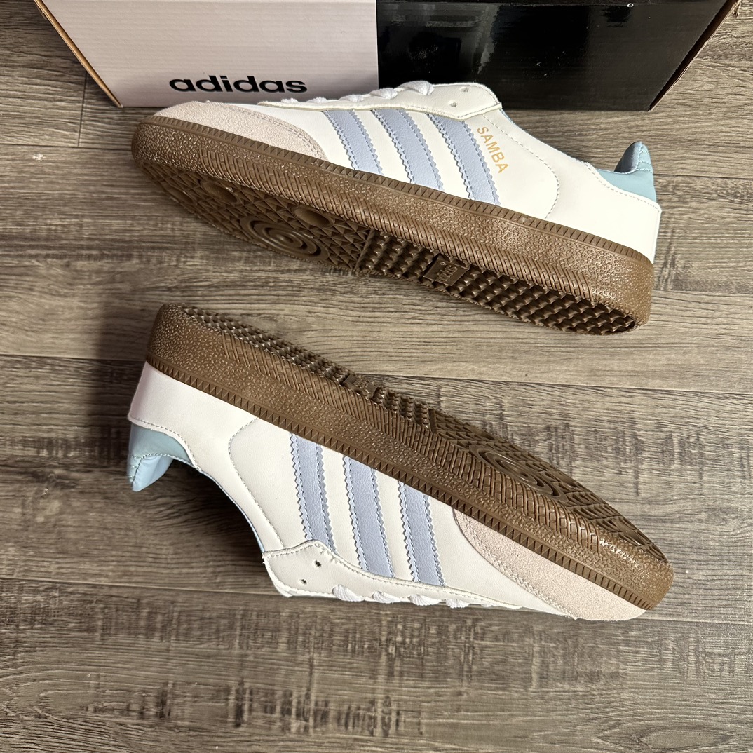 V2514-235.15💴32.66$adidas gallery