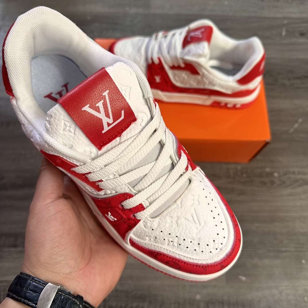 V2560-271.15💴37.66$LV gallery