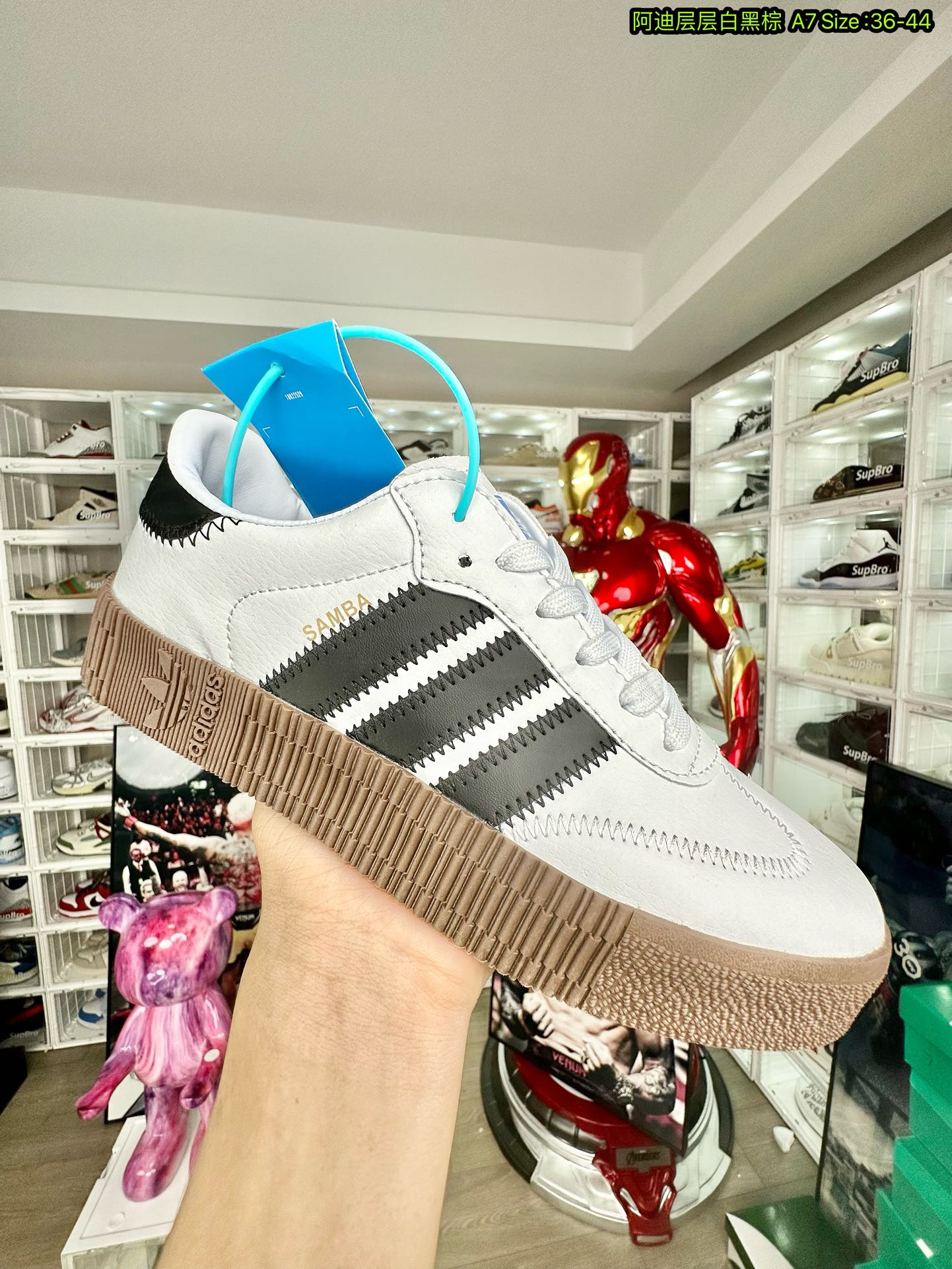 V2674-215.9💴29.99$adidas gallery