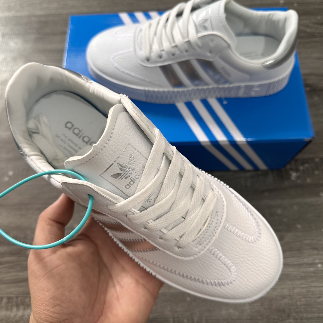 V2693-235.1💴32.66$adidas gallery