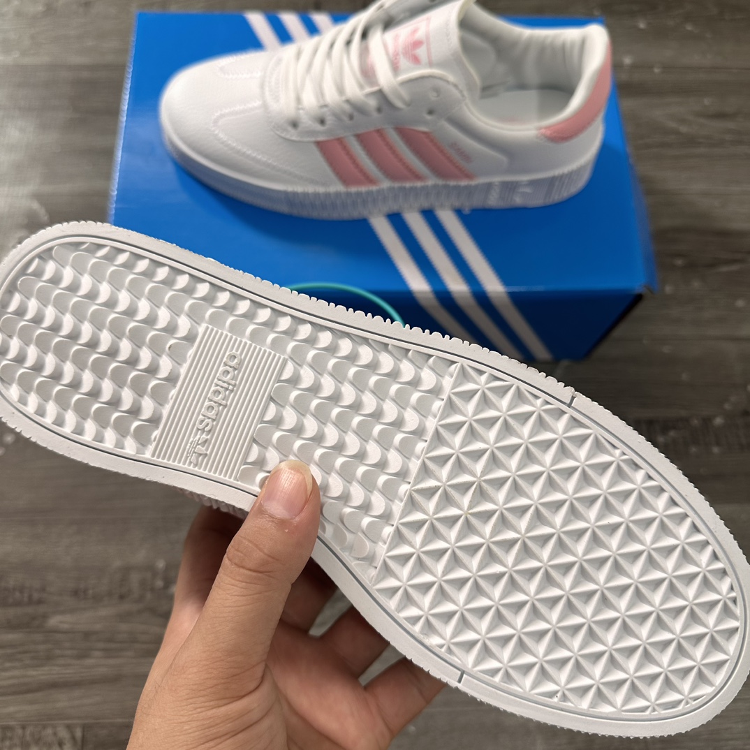 V2693-235.1💴32.66$adidas gallery