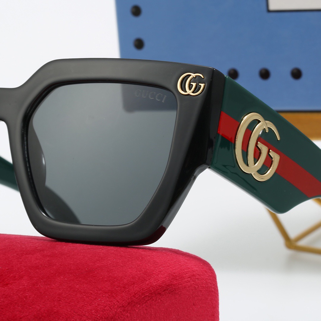 V2742-136.6💴18.98$GUCCI gallery