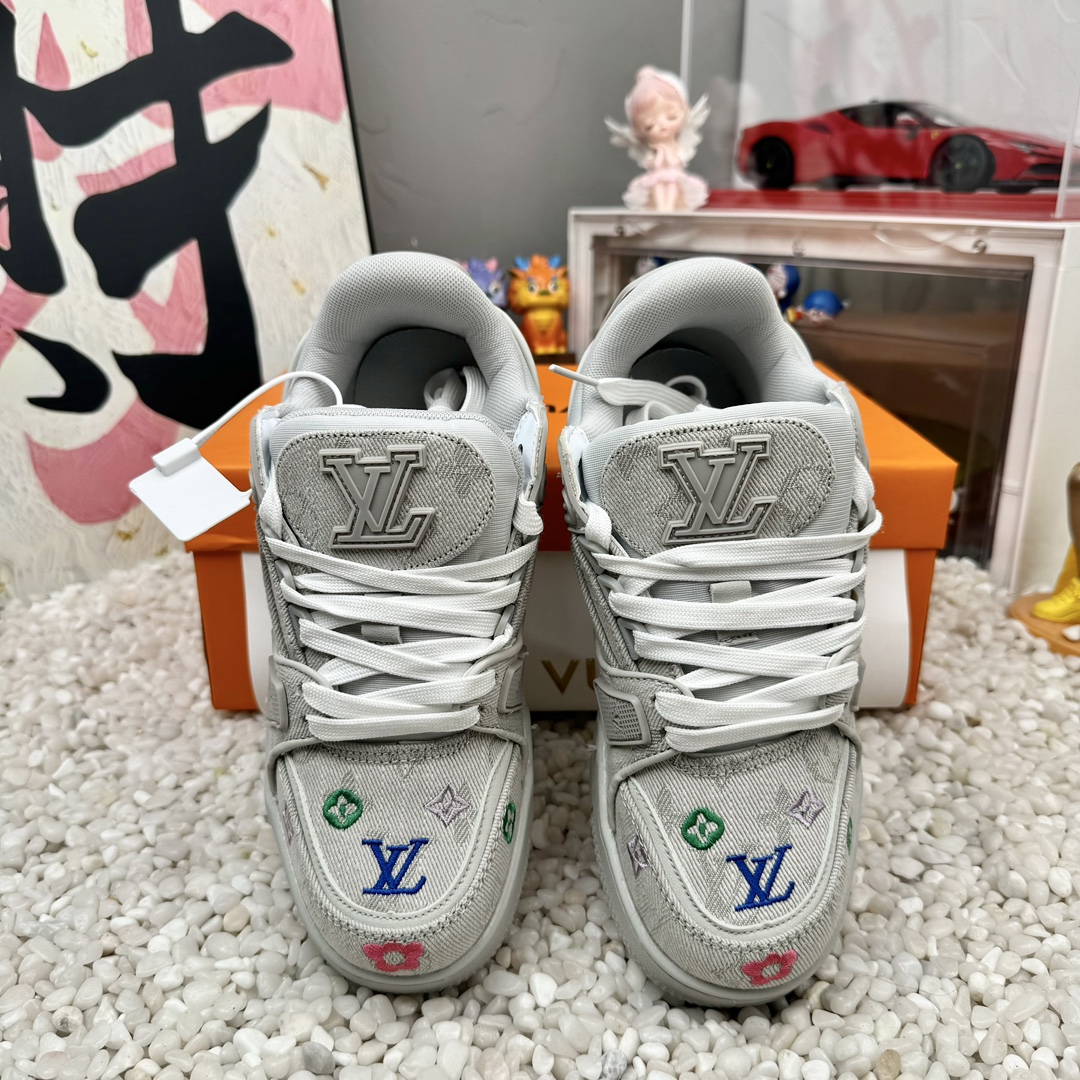 V2779-315.2💴43.78$LV gallery